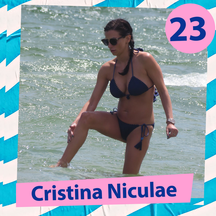 Top 30 vedete care se hârjonesc în apă în cele mai sexy poziții. Ce locuri ocupă Ramona Olaru, Antonia ori Gina Pistol între “Reginele Splash-urilor”