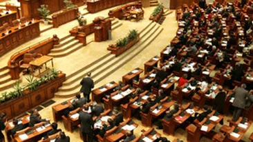 Motiunea de cenzura este citita in Parlament!