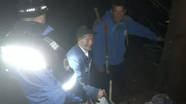 Doi bărbați, la un pas de tragedie după ce au plecat pe munte ca să caute plante medicinale. Ce s-a întâmplat cu ei