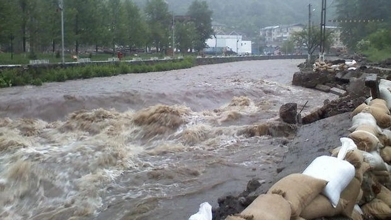 Cod portocaliu de inundații în România! Care județe sunt afectate