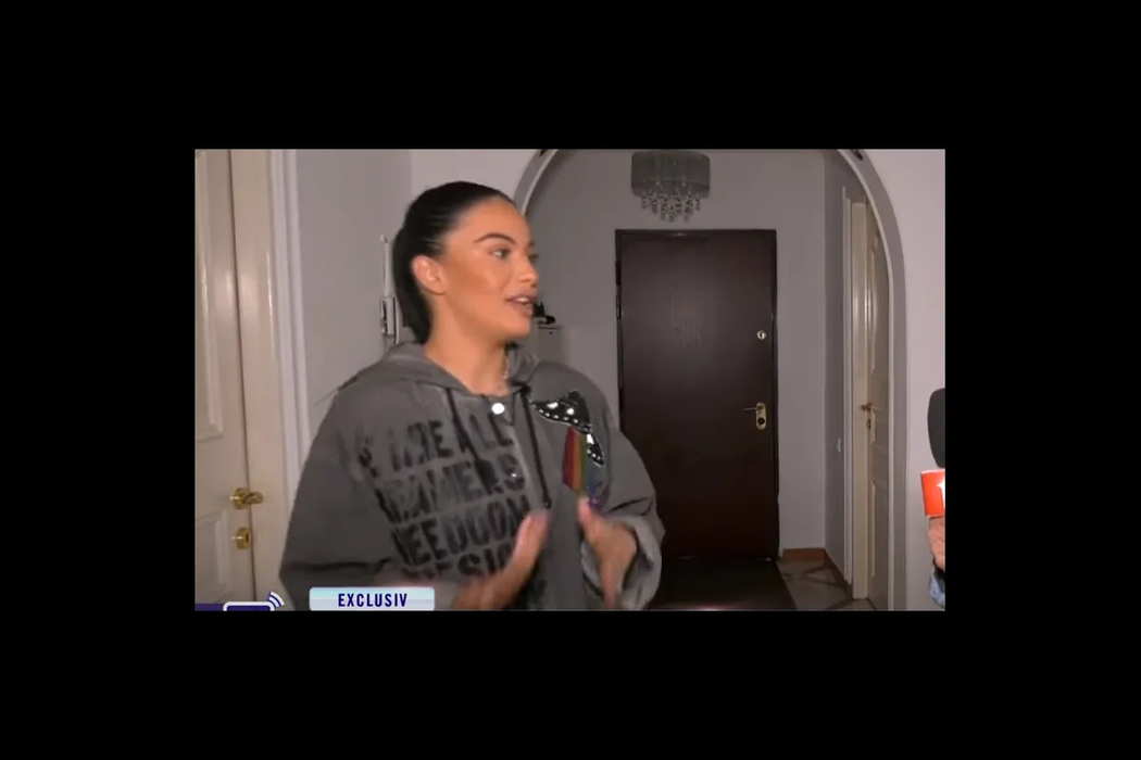 Cum arată casa în care locuiesc Betty Salam și Cătălin Vișănescu. Vila luxoasă are 2 etaje și o grădină imensă