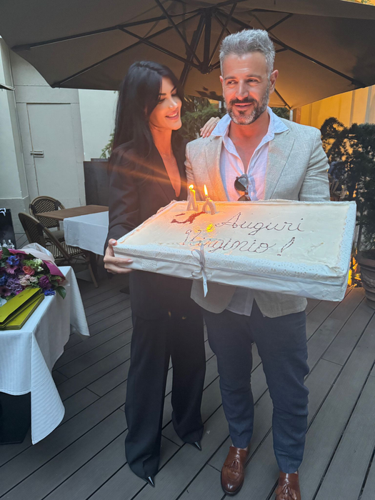 Andreea Ilie și Virginio sărbătoresc cu tort de ziua italianului