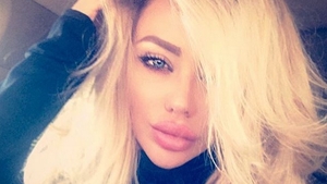 Bianca Drăguşanu şi fiica ei, imagine de colecţie! Prietenii au fost cuceriţi de noul look al iubitei lui Victor Slav