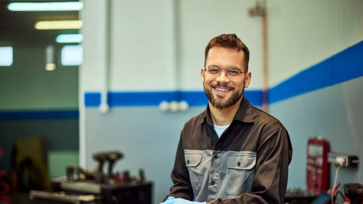 Ce salariu are un mecanic auto în 2026. Cât câștigă în funcție de experiență
