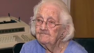 Această americancă, în vârstă de 100 de ani, dezvăluie cele 6 secrete ale longevității. Ce alimente consumă, dar și obiceiul la care a renunțat