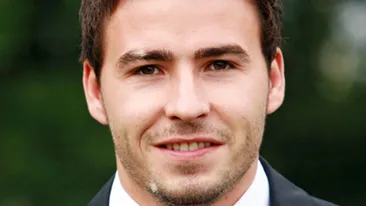 Declaratie-SOC: Adi Cristea nu are iubita, are SOTIE!