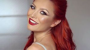 Ce cadou a primit ELENA GHEORGHE la doar o zi de când a devenit mămică. Le-a arătat tuturor