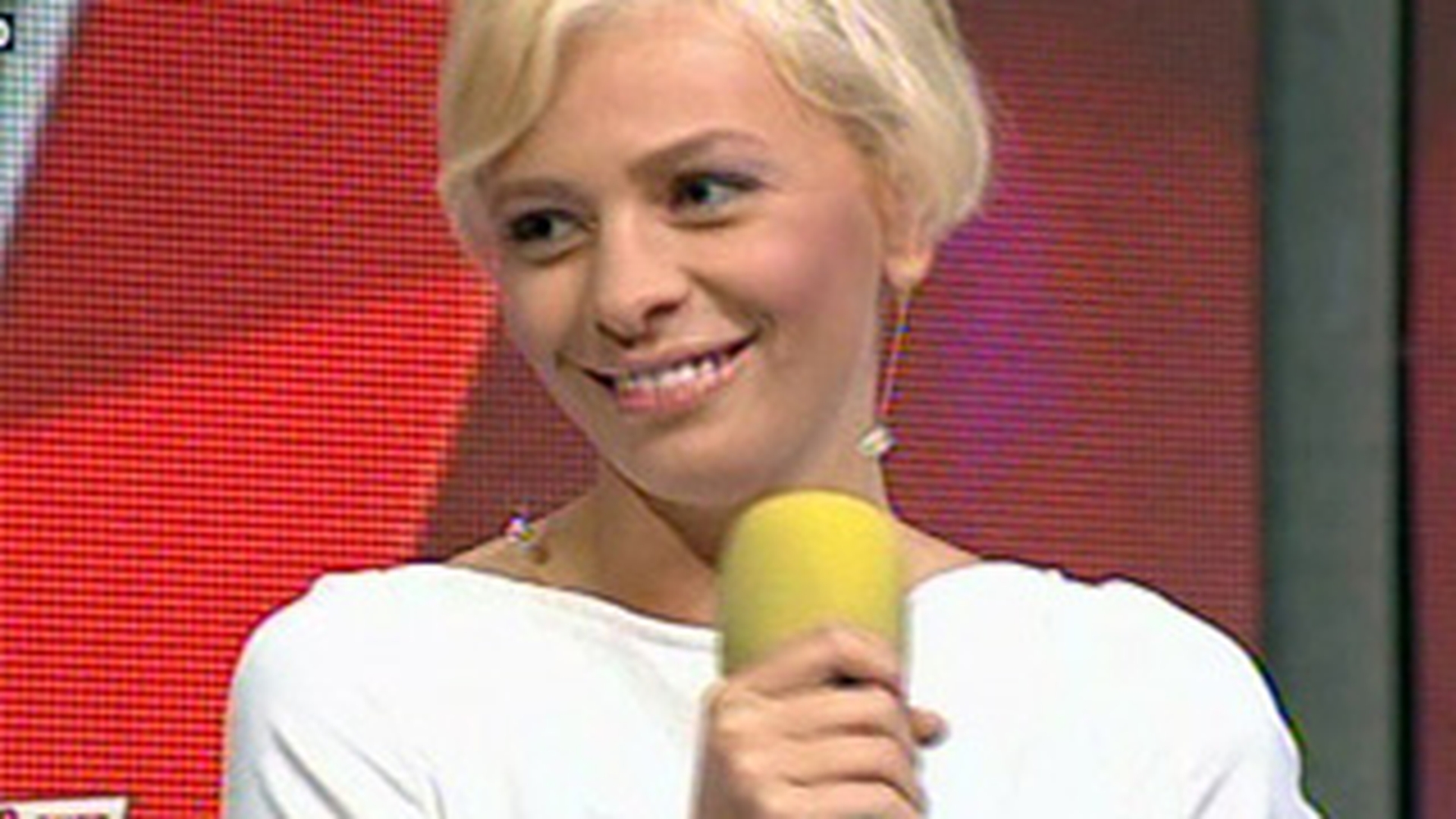 VIDEO Silvia Pop: "Dragostea nu tine forever, nu cred ca voi ramane cu un barbat tot restul vietii, nu vreau un copil si daca ar fi sa fiu gravida, as face avort"