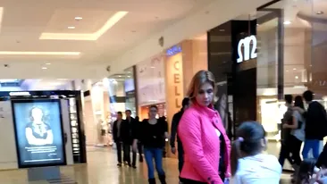 Ruxandra Dragomir a mers la mall cu copiii. Fosta tenismena s-a distrat in familie!