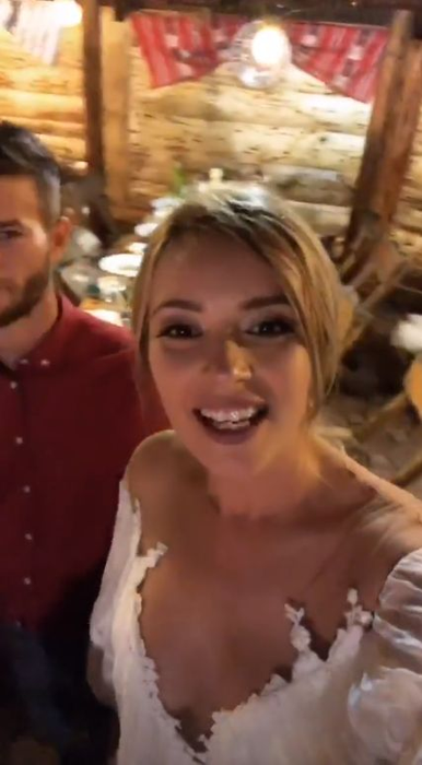 De asta s-a „grăbit” să spună DA? Diana Dumitrescu e gravidă? Cum a fost fotografiată cu câteva zile înainte de nuntă