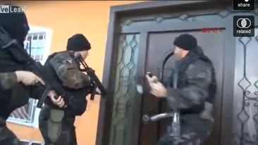 Asa ceva este incredibil! Au ales sa ii sparga casa in loc sa... sune la usa! VIDEO criminal de amuzant