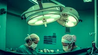 Eroare medicală gravă! Doctorii au făcut un transplant de rinichi pacientului greșit