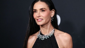 Ritualul bizar al lui Demi Moore pentru un ten impecabil la 63 de ani. Puține femei au curajul ăsta!