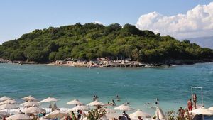 Țara în care românii nu mai au bani să își facă vacanțele: „Acum e ca Monaco. Localnicii nu mai au loc”