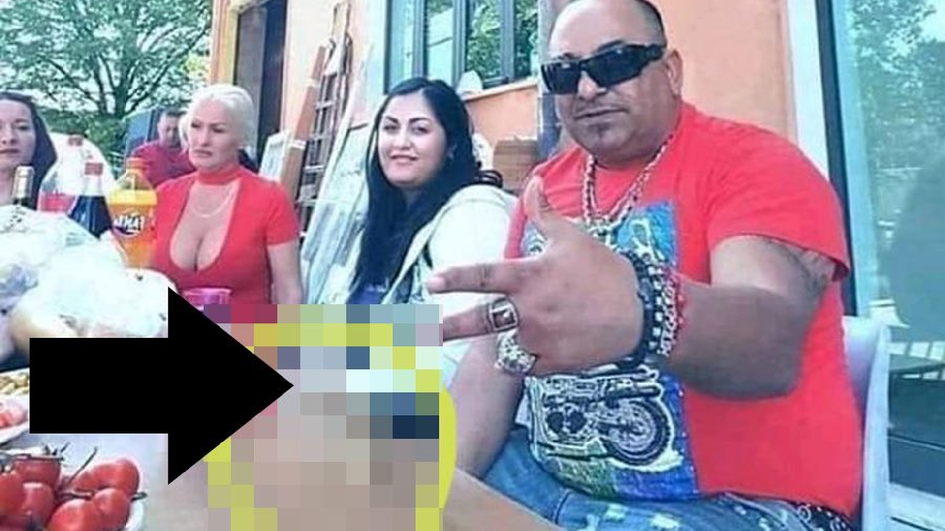 Romeo Fantastik a comis gafa secolului! Detaliul mega-rușinos observat pe masa lui, la o petrecere