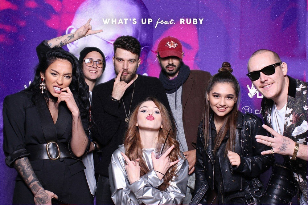VIDEO / Ruby şi What’s Up au lansat un nou single! Versurile şi clipul melodiei „A mea” ilustrează o poveste de iubire toxică: „Este cea mai personală piesă”