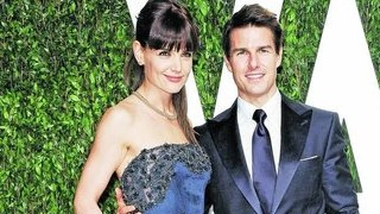 Katie Holmes l-a parasit pe Tom Cruise. Despartiti de scientologie