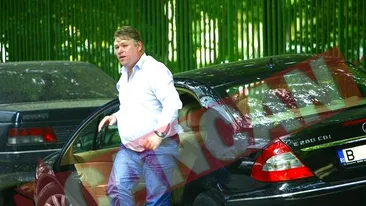 Milionarul de la Loto isi face castel