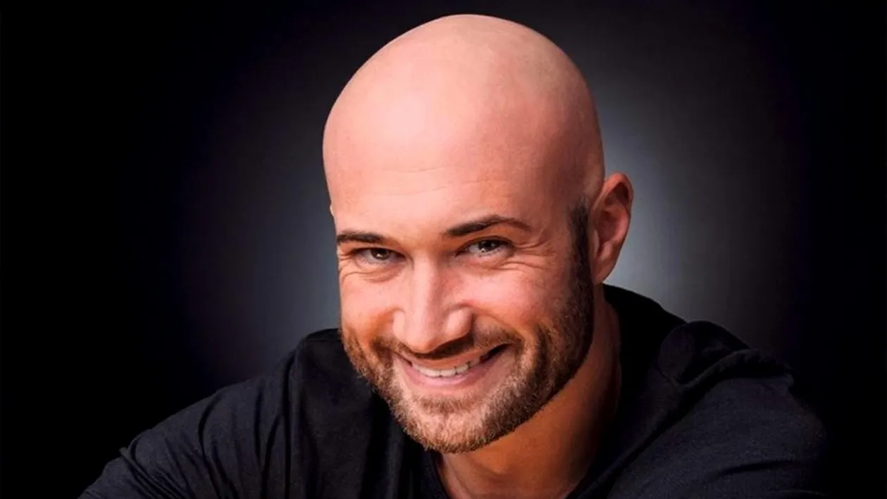 Mihai Bendeac, gest impresionant! A botezat copilul unui concurent de la iUmor. „Dacă m-ar fi întrebat cineva acum un an dacă aș face așa ceva, sigur aș fi spus că nu”