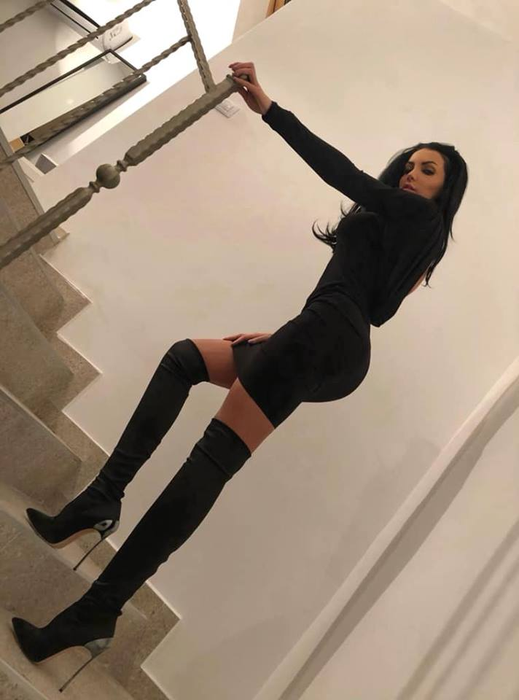 Raluca Silea, dezvăluiri despre relația cu Victor Slav! Cum o iubește prezentatorul TV pe bruneta sexy