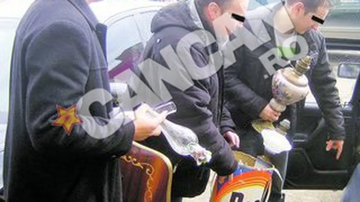 Obiecte bisericesti furate, gasite la Bacau. Avea in casa icoane, sfesnice si o masa de altar!