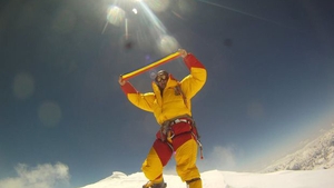 Alpinistul român Horia Colibăşanu a cucerit Everestul fără masca de oxigen!