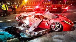 Un tânăr de 22 de ani a făcut zob un Ferrari de 300.000 de dolari!