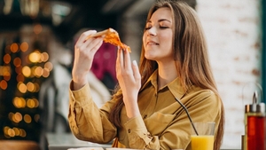Cum a fost pedepsită o corporatistă, pentru că a stat 75 de minute în pauza de masă. Ce i-a făcut șeful, când s-a întors