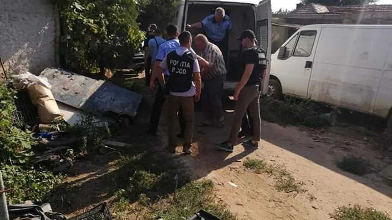 Ultimă oră! Gheroghe Dincă a fost adus înapoi cu duba Poliției la casa unde erau rămășițe umane