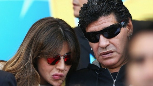 Uluitor! Maradona cere arestarea propriei sale fiice!