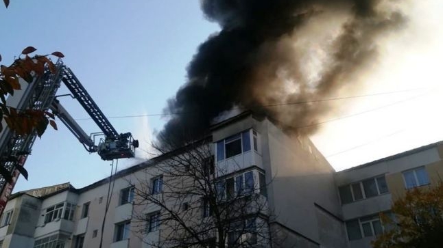 A murit tânărul ars în incendiul din Piatra Neamț. Azi ar fi împlinit 28 de ani