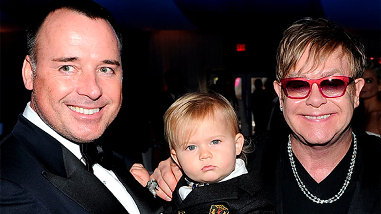 Elton John şi iubitul său, David Furnish, au devenit părinţi pentru a doua oară! Află cine este mama-surogat!