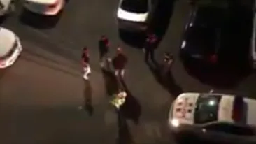 Mort de beat, un șofer a făcut circ după ce a fost oprit de polițiști: ”Intru de bună voie, intru de bună voieeee….” VIDEO