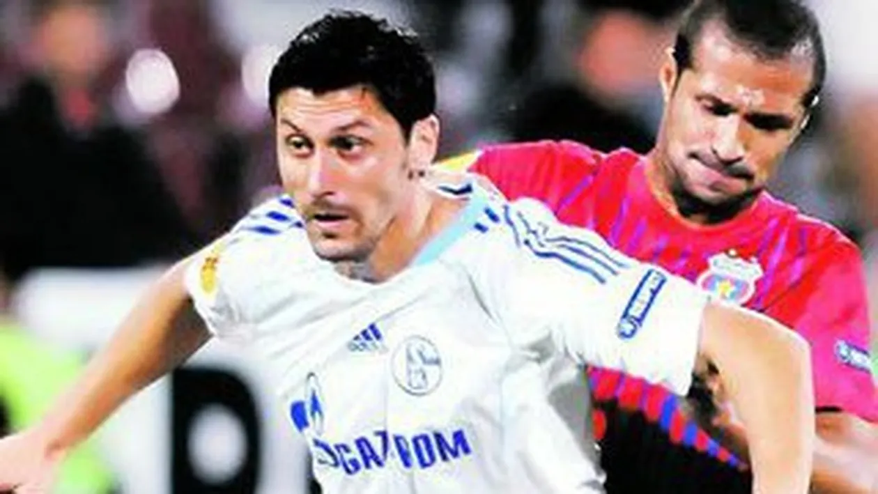 O adolescenta l-a surprins pe atacant cu un gest plin de afectiune. Cadou de suflet pentru Marica de Sfantul Valentin