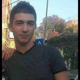 Andrei a fost înjunghiat chiar de prietenul său şi a murit în ambulanţă