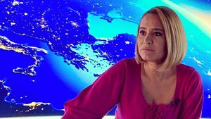 Andreea Esca va demola două imobile pentru a face un hotel. Unde va fi construit acesta?