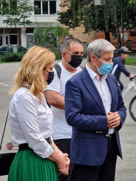 Elena Lasconi a anunțat că a câștigat alegerile pentru funcția de primar în Câmpulung Muscel