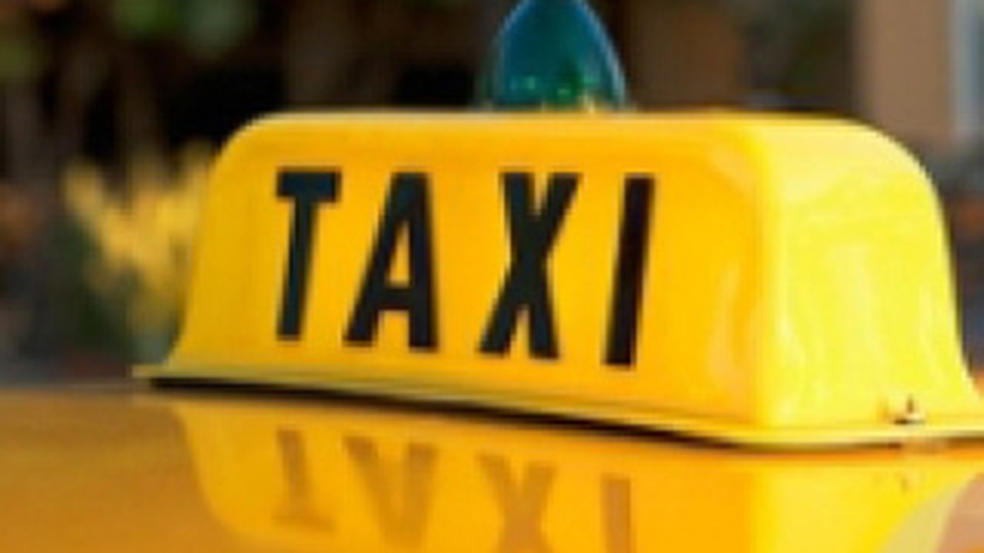 Un taximetrist a fost gasit carbonizat in portbagajul masinii sale, pe un camp din Arges!