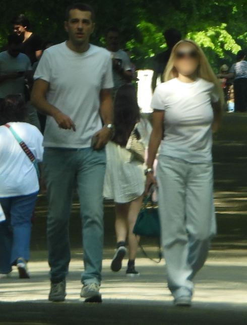 Matei Stratan, relaxare în parc cu "Milionăreasa" (Foto: CANCAN.RO)