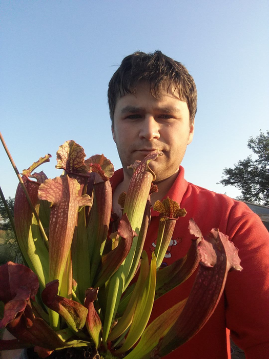 Adrian şi una dintre plantele lui preferate