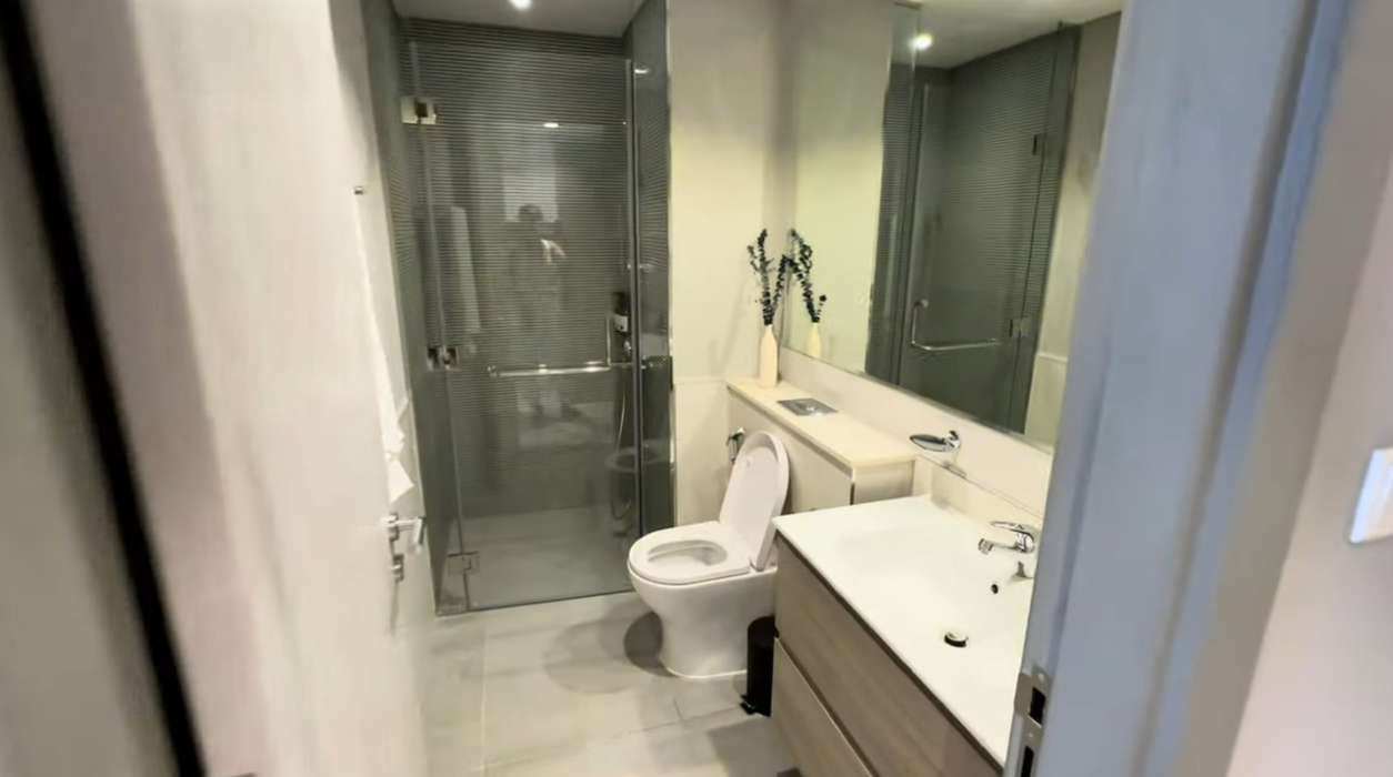 Cum arată apartamentul din Dubai al lui Armin Nicoară și al Claudiei Puican! E aproape de Burj Khalifa și se poate închiria