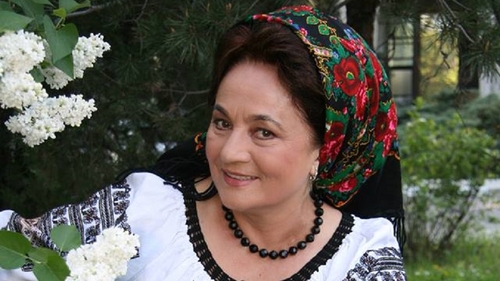 Scandal în lumea muzicii populare. Laura Lavric, acuzată că a țepuit proprietarii unui local