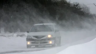 Circulatie ingreunata de zapada si viscol pe DN 17 in Pasul Tihuta!