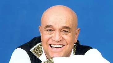 Benone nu e chel destul, dar e si fudul! “Toata viata am avut admiratoare care m-au pupat pe cap!”