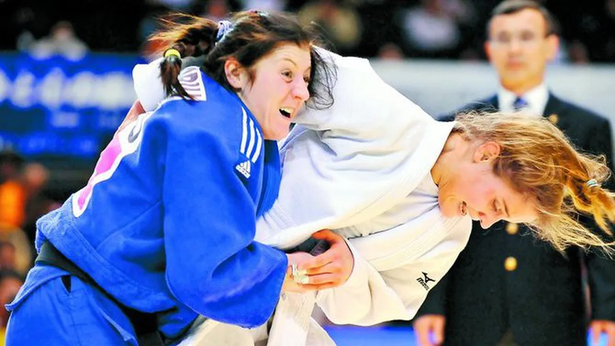 Au venit acasa cu aur, bani si suveniruri