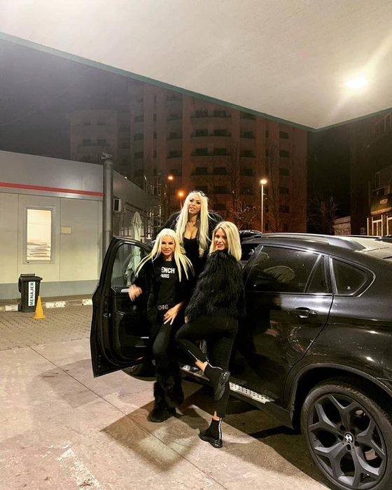 Hannelore de la “Insula Iubirii” NU a divorțat de Bogdan. A explicat ce s-a întamplat, de fapt