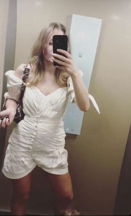 Sora Deliei și-a botezat băiețelul. Cum s-a îmbrăcat nașa