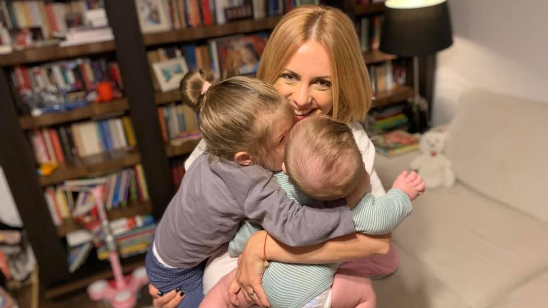 Simona Gherghe a intat în carantină cu cei doi copii „Am momente când pic, când mă panichez”