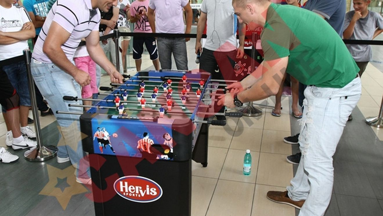Greii din K1 s-au duelat in Berceni! Morosanu si Iftimoaie s-au batut in mall