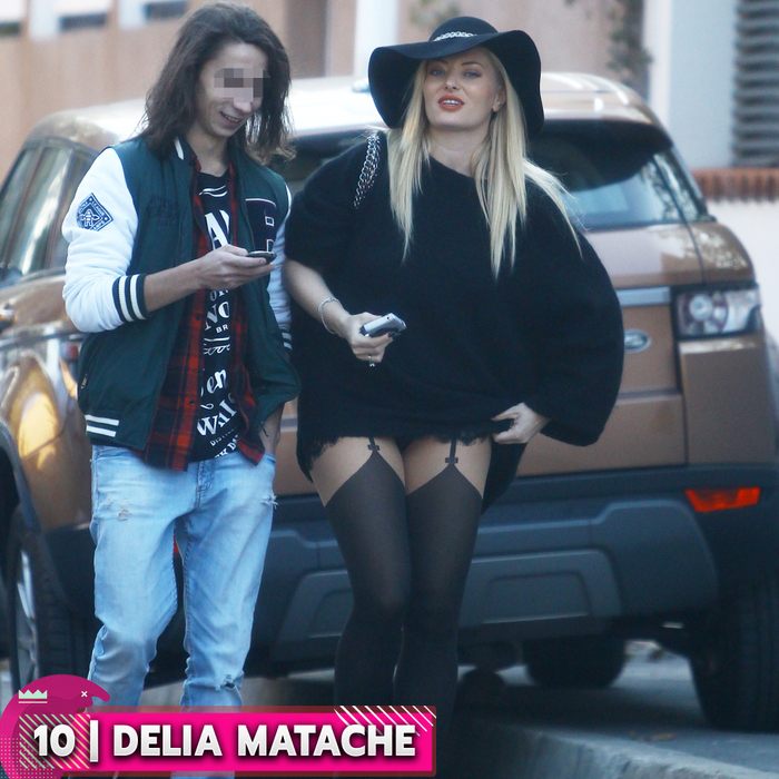 Top 30 sexy-vedete în ipostaze super-provocatoare pe stradă. Pe ce locuri “se bat” Lidia Buble, Daniela Crudu, Delia ori Claudia Pavel